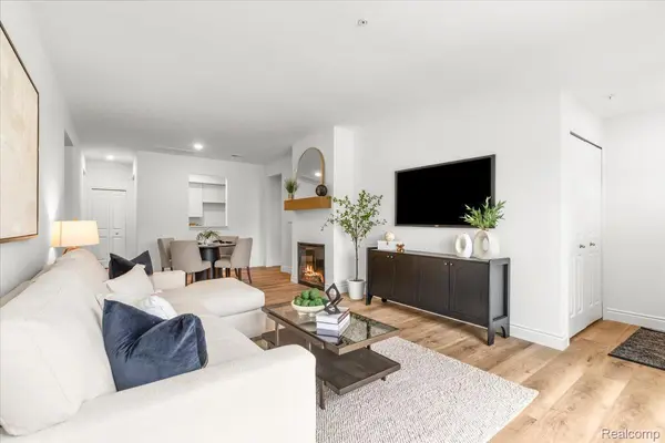 48480 Bridge Way #570, Canton Charter Township, MI 48188