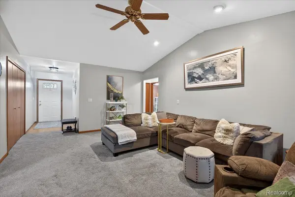 28720 Bingham DR, Chesterfield Township, MI 48047