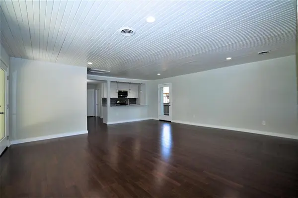 2435 Hillsboro Avenue, Dallas, TX 75228