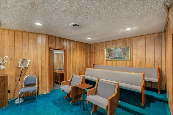 514 W Main Street, Wolfe City, TX 75496