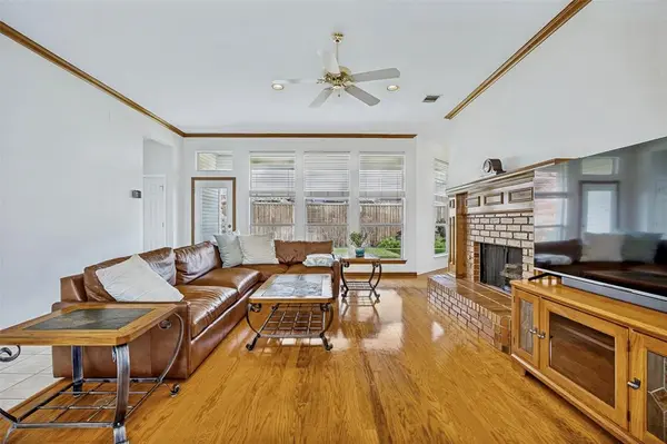 1902 Country Meadow Lane, Richardson, TX 75081