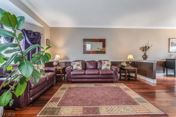 11 Elmara Dr, Bridgewater Twp., NJ 08807