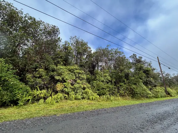 11-2496 MAKOA RD, Volcano, HI 96785