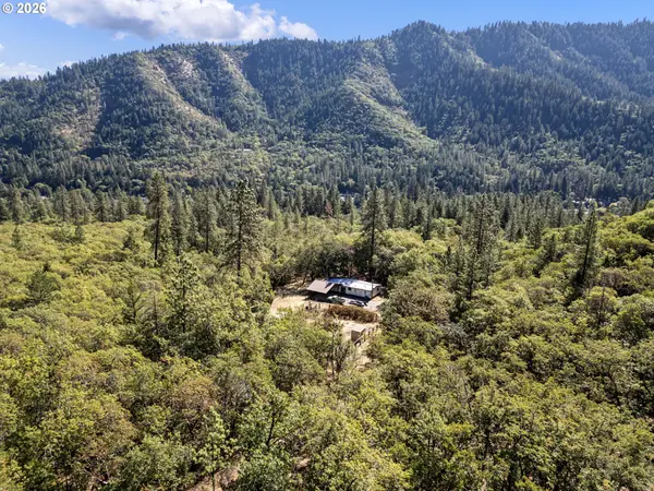 4950 FOOTHILL BLVD, Grants Pass, OR 97526