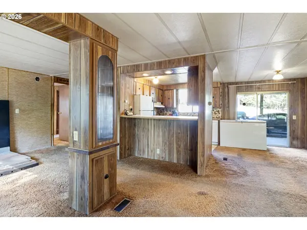 4950 FOOTHILL BLVD, Grants Pass, OR 97526