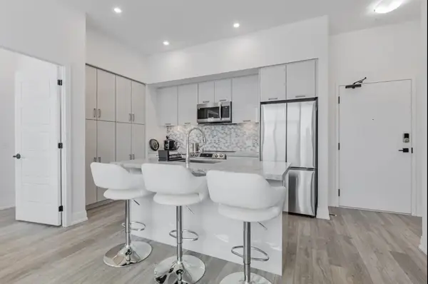 415 Sea Ray AVE #407, Innisfil, ON L9S 0R5