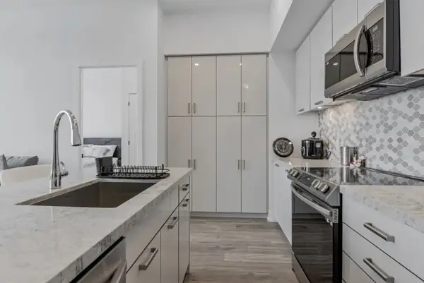 415 Sea Ray AVE #407, Innisfil, ON L9S 0R5