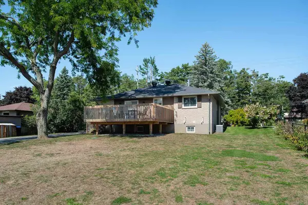 1193 sunnidale RD, Springwater, ON L9X 0T4