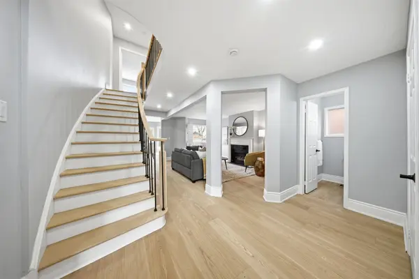 2216 Vista Oak RD, Oakville, ON L6M 3L7