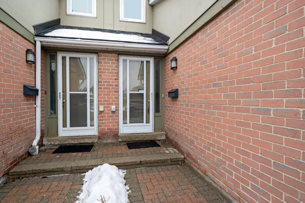 3079 Fifth Line W #78, Mississauga, ON L5L 3T1