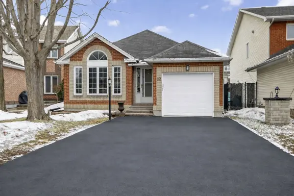 161 Longshire CIR, Barrhaven, ON K2J 4L2