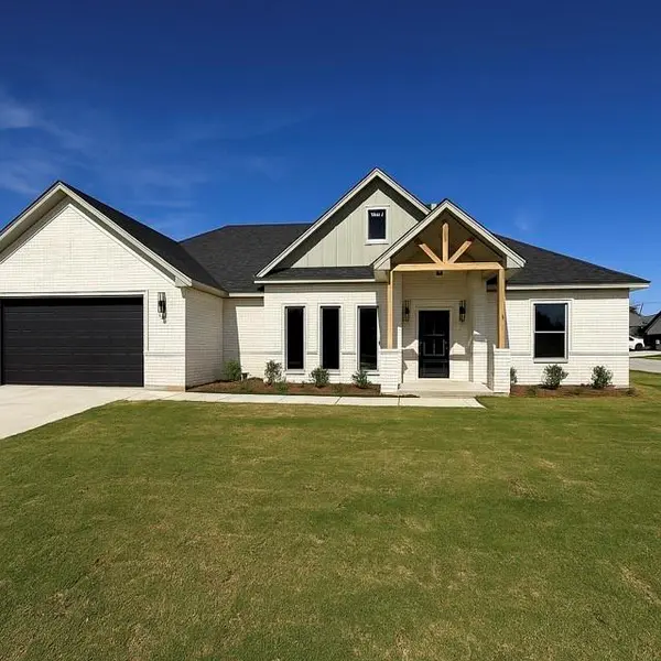 2307 Briarwood, Bridgeport, TX 76426