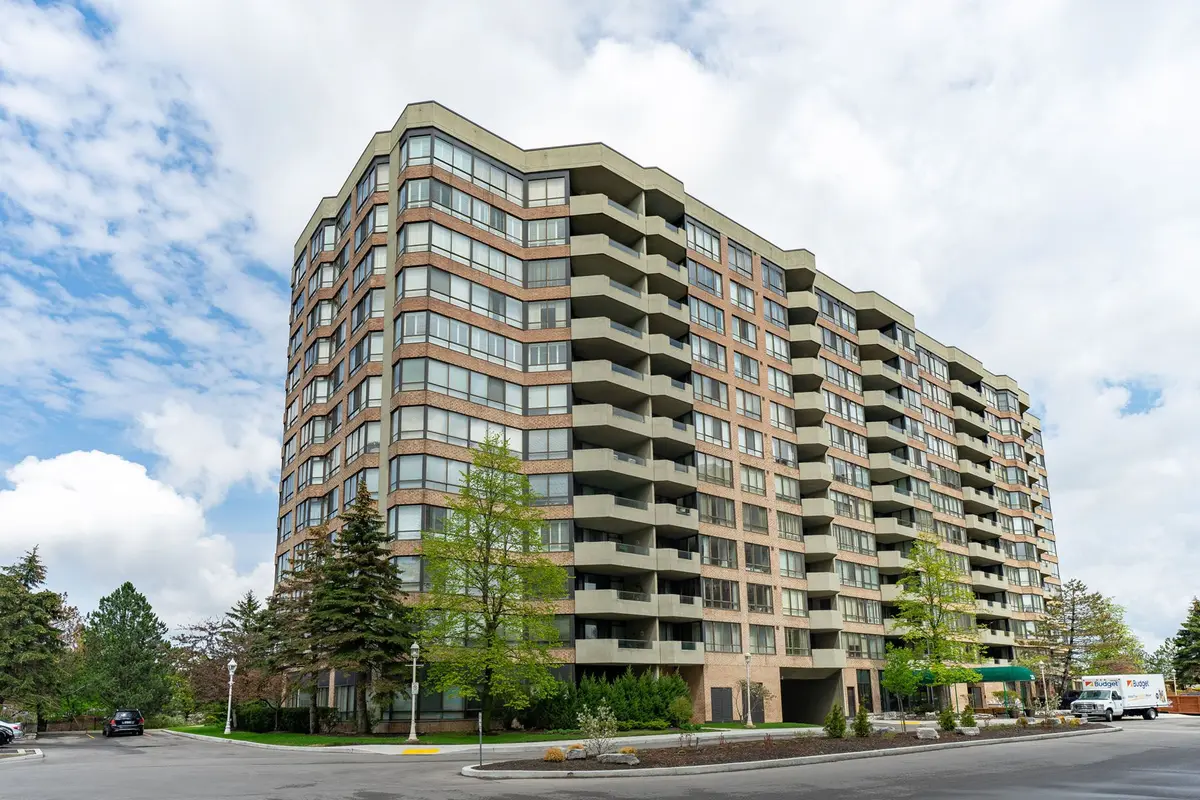 25 Austin DR #520, Markham, ON L3R 8H4