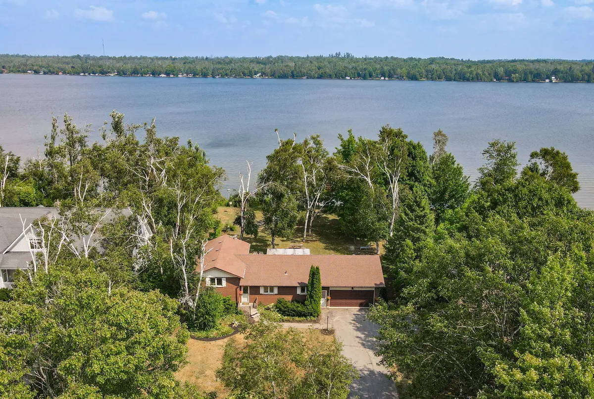 126 Pinewood BLVD, Kawartha Lakes, ON K0M 2T0