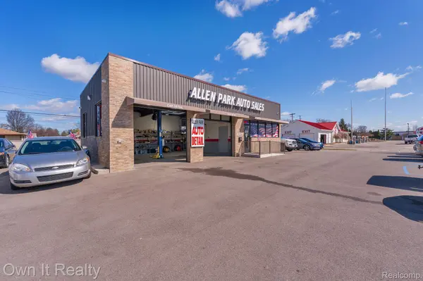 17120 Ecorse RD, Allen Park, MI 48101