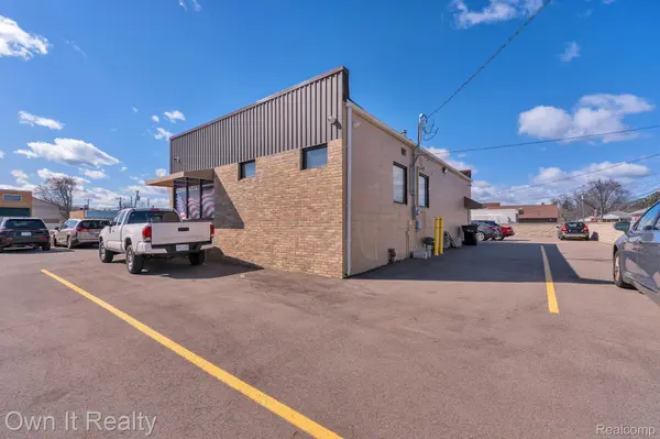 17120 Ecorse RD, Allen Park, MI 48101