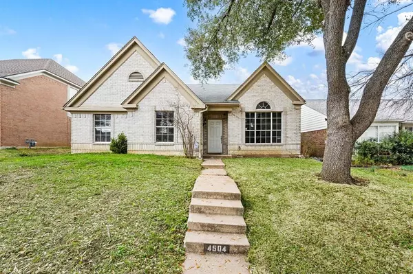 4504 Fargo Drive, Grand Prairie, TX 75052