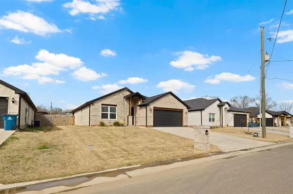 Mount Pleasant, TX 75455,103 St. James