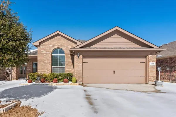 328 Foxhunter Street, Fort Worth, TX 76131