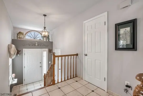 76 Ryan Ln, Lincoln Park Boro, NJ 07035