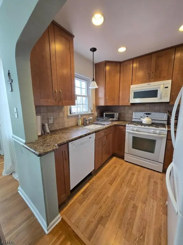 34-09 Southern Dr, Fair Lawn Boro, NJ 07410