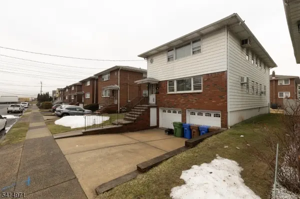 318 Kennedy Dr, Linden City, NJ 07036