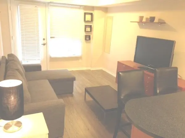 38 Western Battery RD #610, Toronto C01, ON M6K 3N9