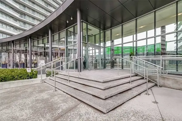 117 Mcmahon DR #2207, Toronto C15, ON M2K 0E3