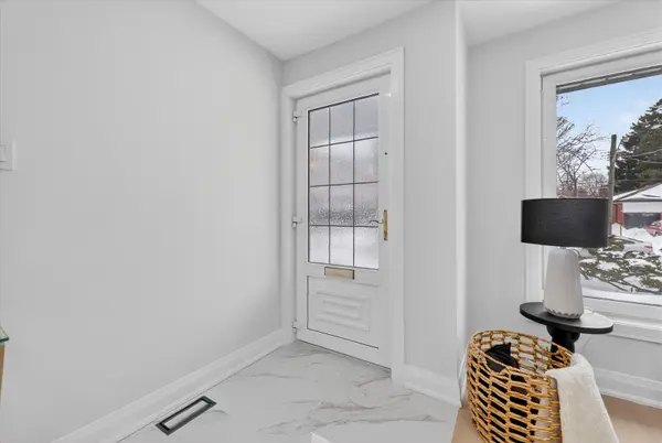 53 Sharbot AVE, Toronto E09, ON M1H 1Z2