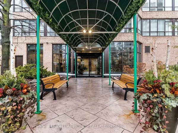 25 Austin DR #520, Markham, ON L3R 8H4