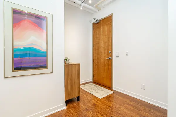 2 Fieldway RD #206, Toronto W08, ON M8Z 0B9