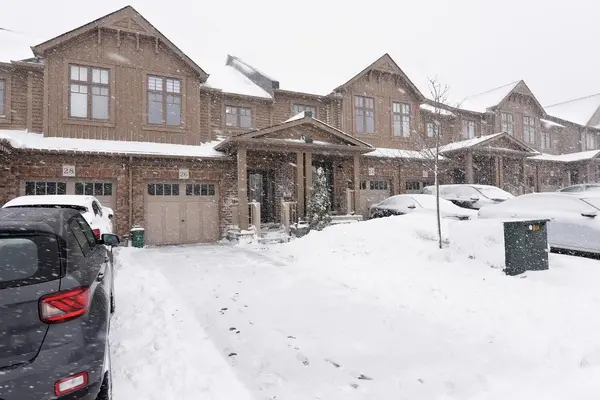 26 Winterton CT, Orangeville, ON L9W 7N5