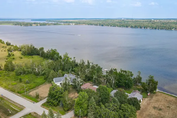 126 Pinewood BLVD, Kawartha Lakes, ON K0M 2T0