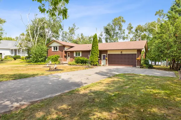 126 Pinewood BLVD, Kawartha Lakes, ON K0M 2T0