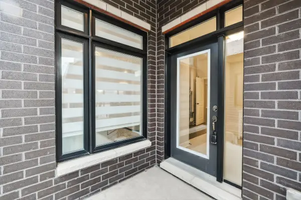 602 Triangle ST, Kanata, ON K2V 0L8