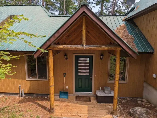 35692 Hwy 17 N/A, Laurentian Hills, ON K0J 1P0