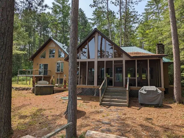 35692 Hwy 17 N/A, Laurentian Hills, ON K0J 1P0