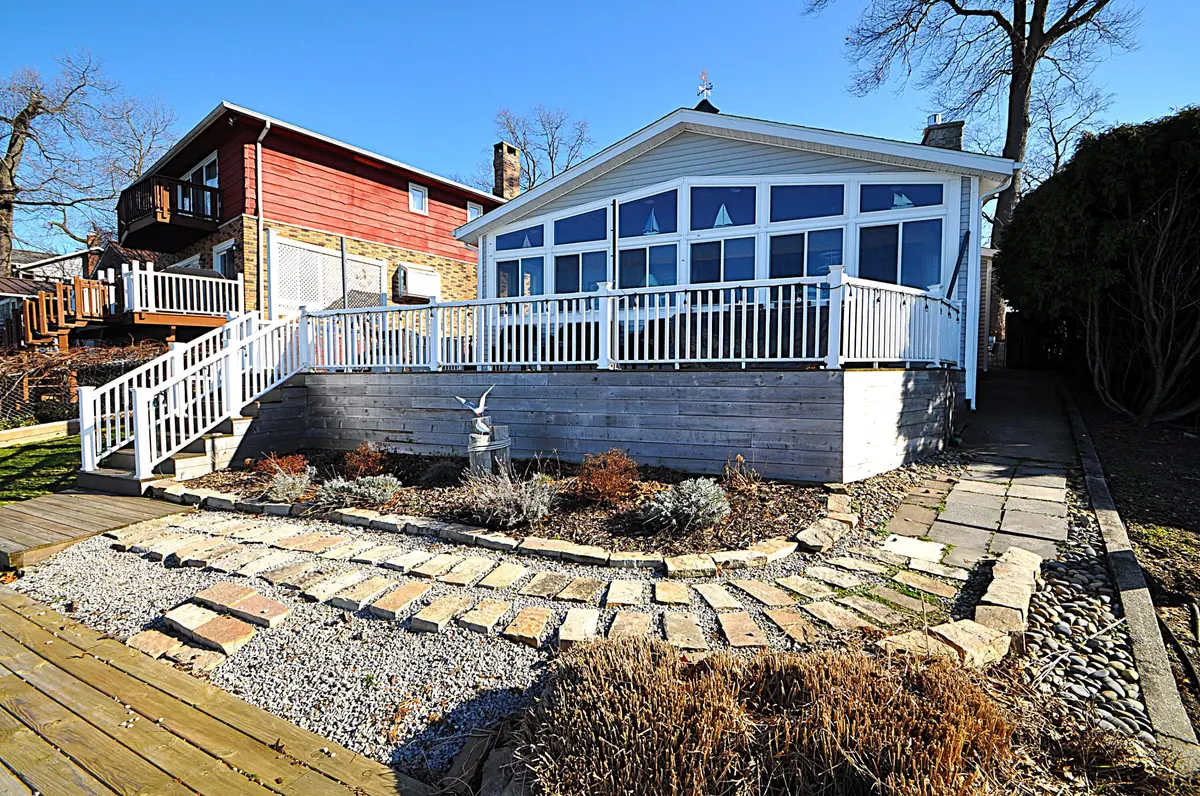 23642 S Shore DR, Ontwa Twp, MI 49112