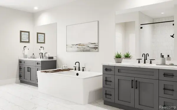 2644 Crystal Lake DR, Commerce Charter Township, MI 48382