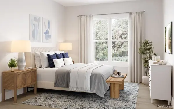 2644 Crystal Lake DR, Commerce Charter Township, MI 48382