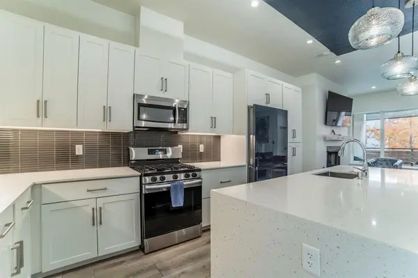 321 College Avenue, Fort Worth, TX 76104