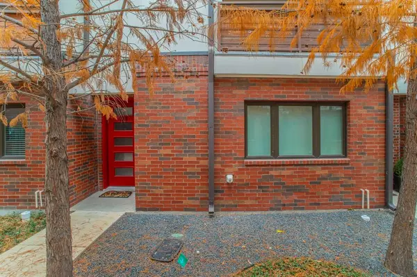 321 College Avenue, Fort Worth, TX 76104