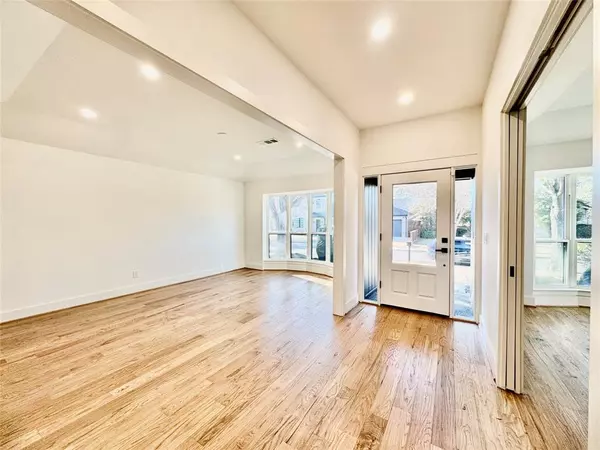 Dallas, TX 75248,15926 Windy Meadow Drive