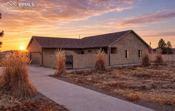 1470 Villa Spanada ST, Pueblo, CO 81006