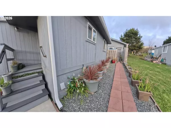 Gold Beach, OR 97444,94120 STRAHAN ST #58