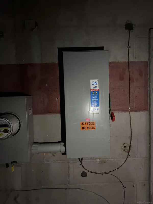 303 S dean ST, Adrian, MI 49221