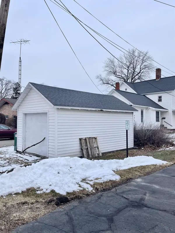 321 N Ball ST, Owosso, MI 48867