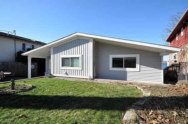 23642 S Shore DR, Ontwa Twp, MI 49112