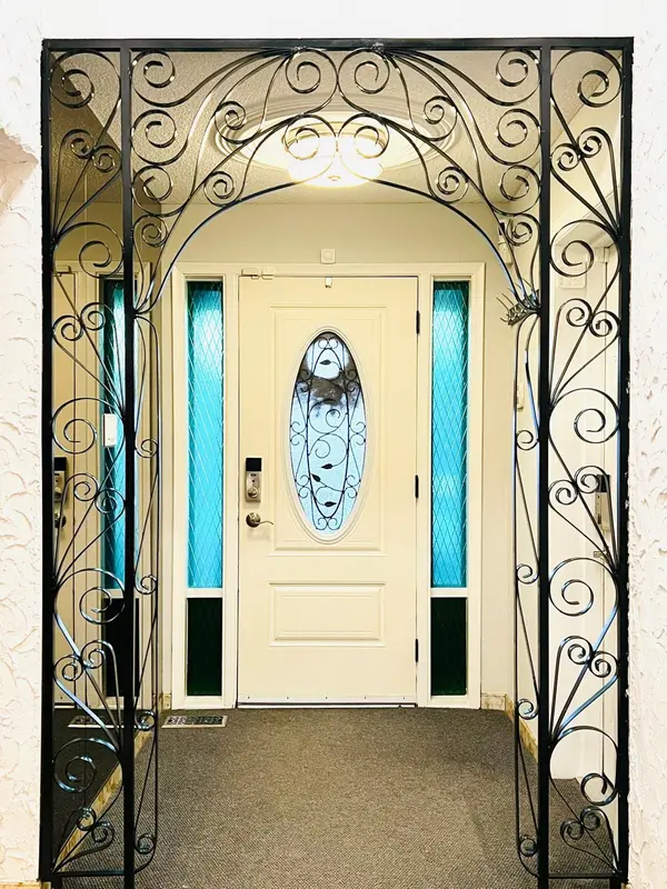 48 Arkona DR, Toronto E05, ON M1T 1X3