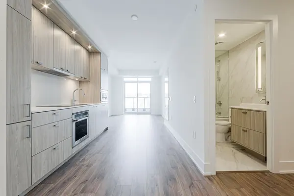 858 Dupont ST #423, Toronto W02, ON M6G 0C1